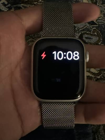 Series 7 (45mm) with Milanese strap and Charger