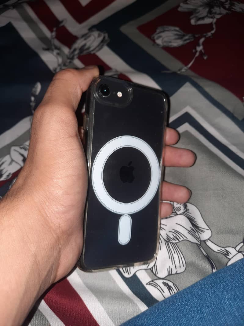 Apple iPhone SE 3