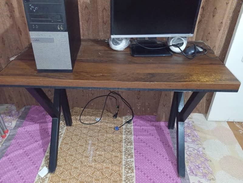 computer is good condition 1
