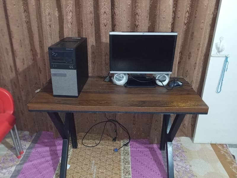computer is good condition 8