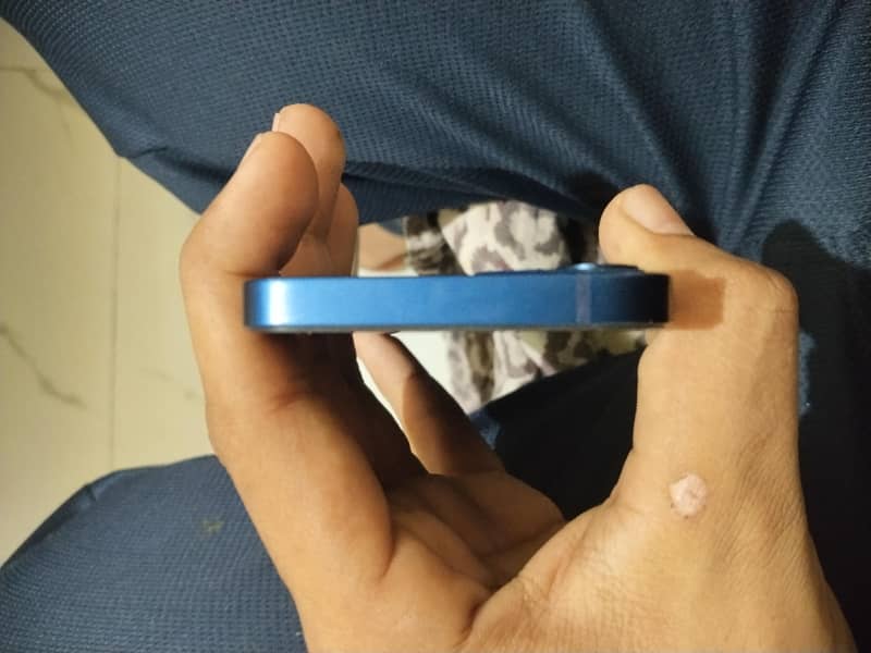 iPhone 12 mini 4