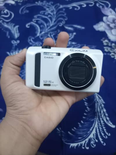 Casio exilim Ex-z100