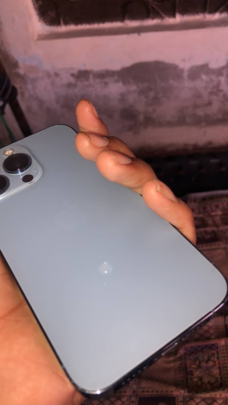 Apple iPhone 13 Pro 0