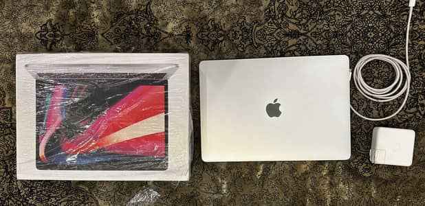 Macbook Pro 13” M1.2020 (silver)