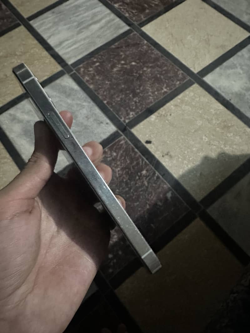Apple iPhone 12 Pro 2