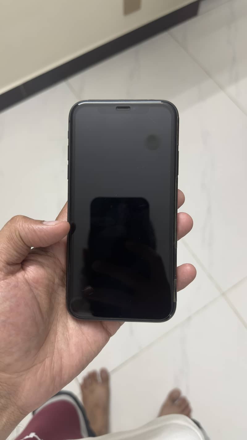 Apple iPhone 11 4