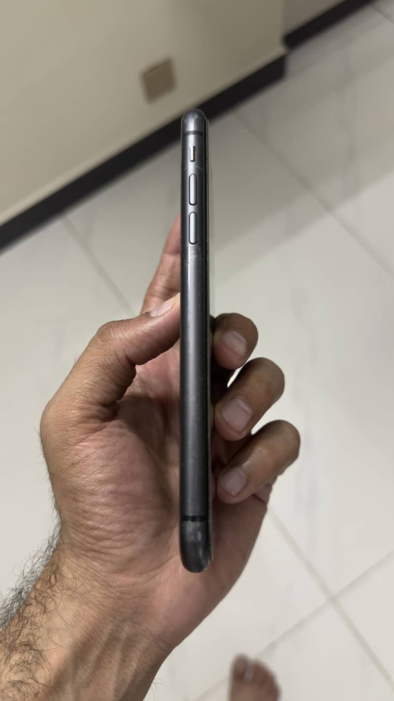 Apple iPhone 11 5