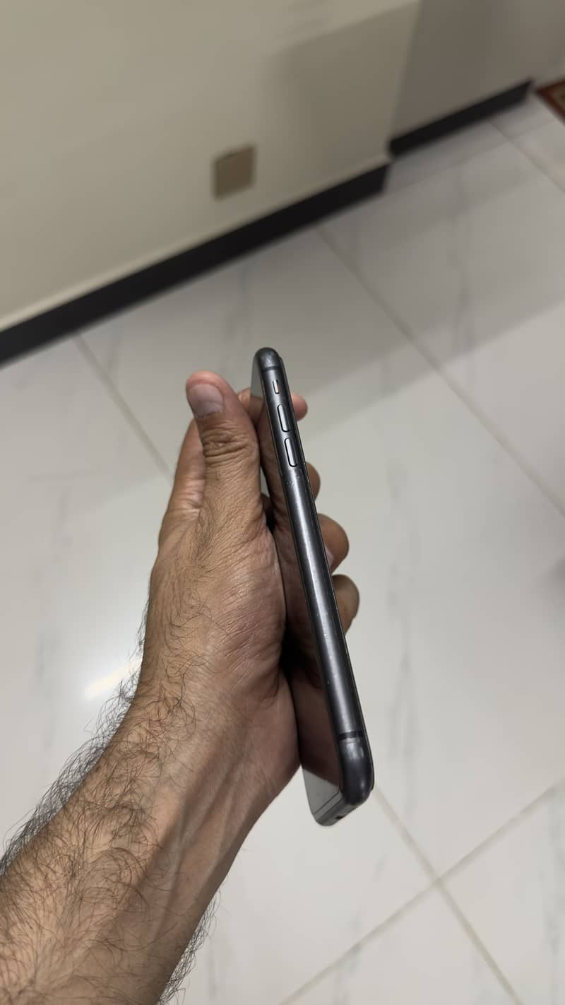 Apple iPhone 11 10