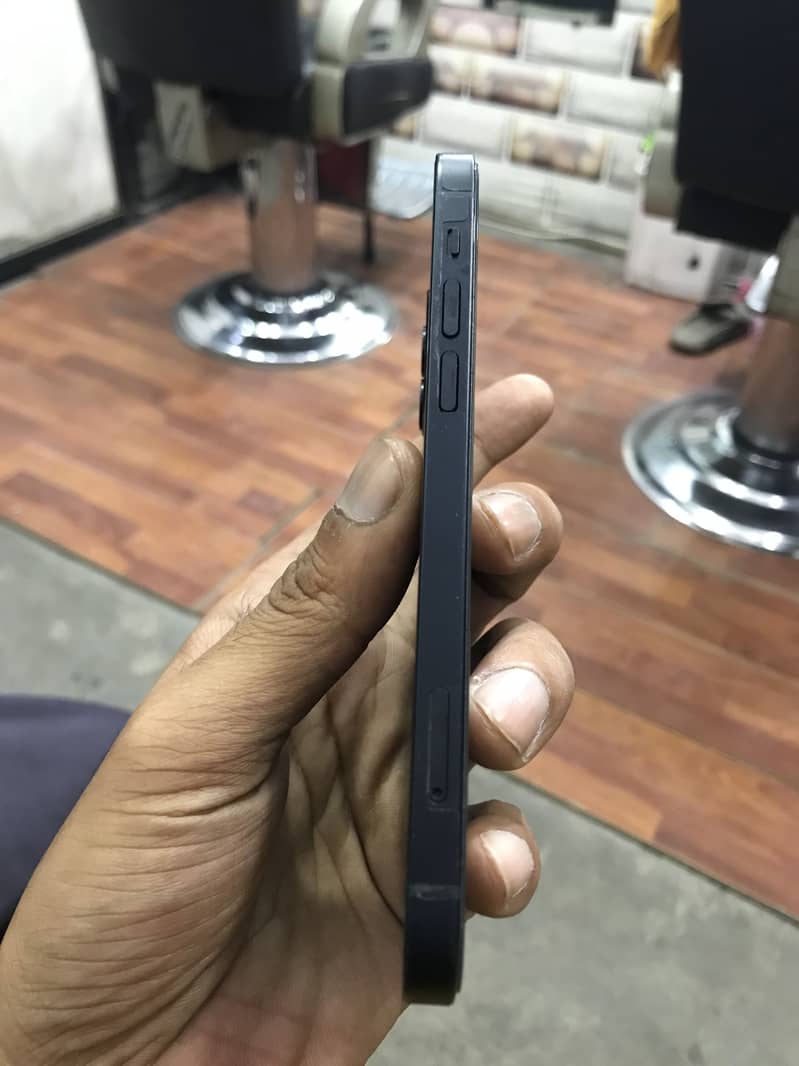 Iphone 12 3