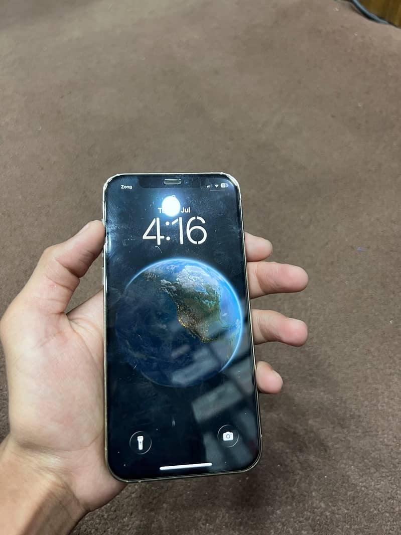 Apple iPhone 12 Pro 4