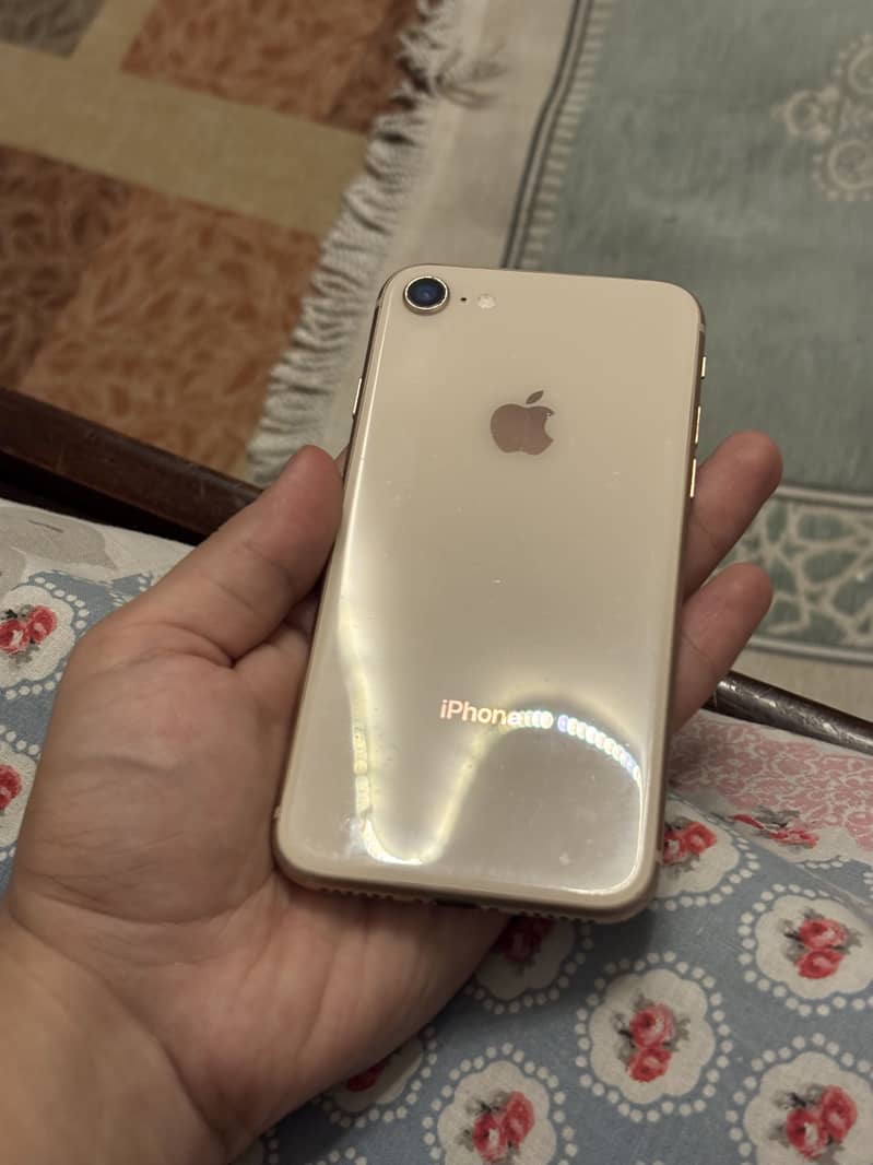 Apple iPhone 8 0