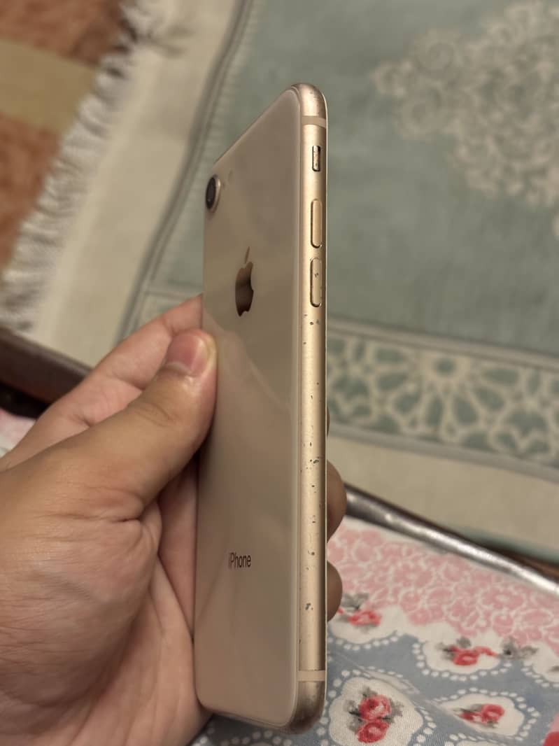 Apple iPhone 8 2