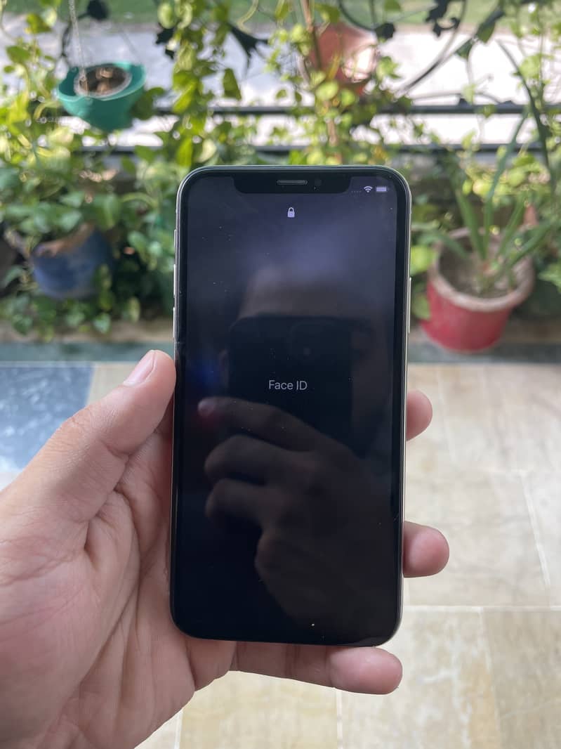 Apple iPhone X 6