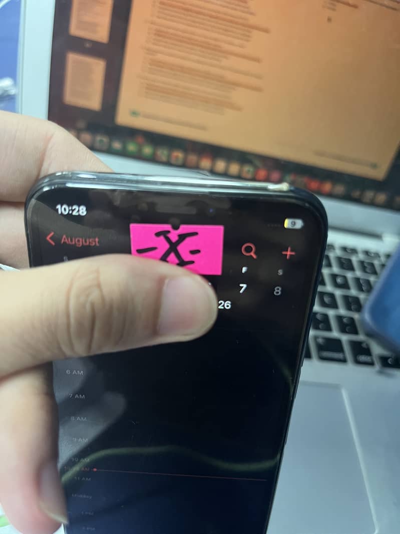 iPhone X 4