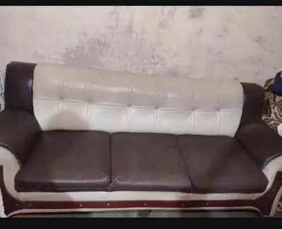 5 seater sofa set (3+1+1) for sale _ good condition