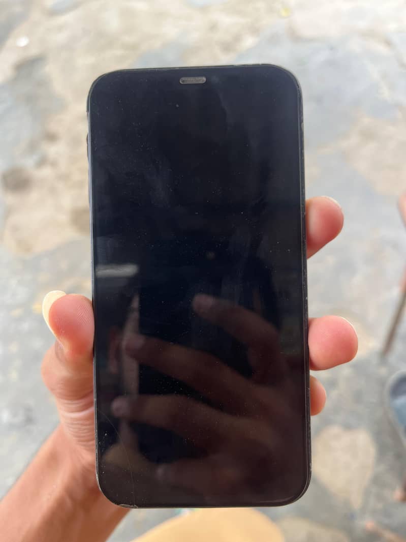 Apple iPhone 12 3