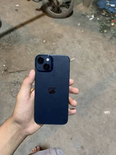 Apple iPhone 13