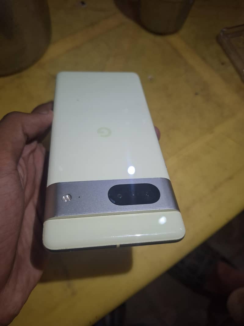 Google Pixel 7 5