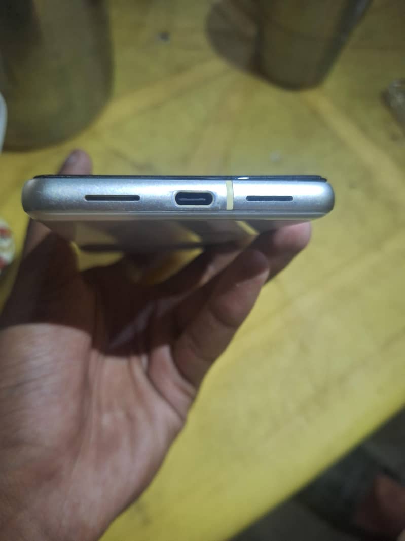 Google Pixel 7 6