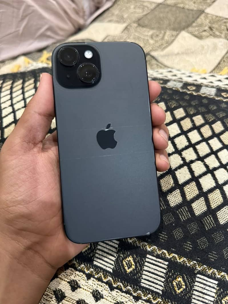 Apple iPhone 15 jv 0