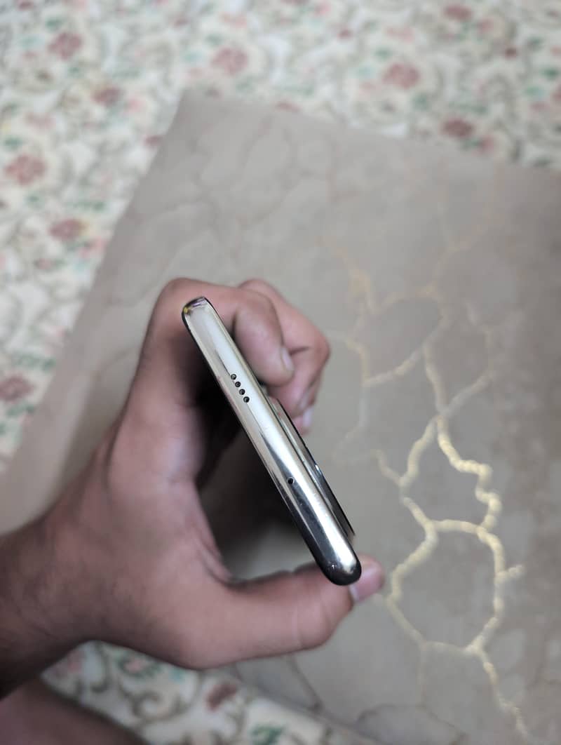 Tecno Spark 20 Pro 4