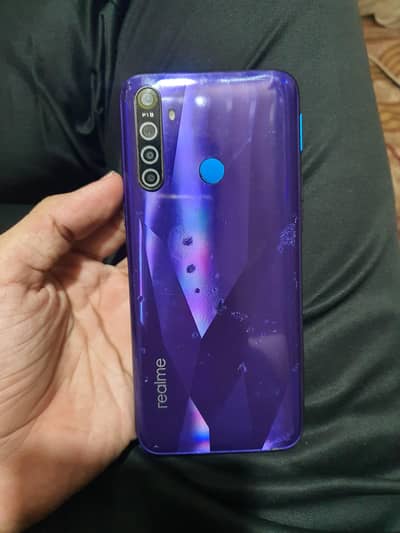 Realme 5 -- 4/64 GB