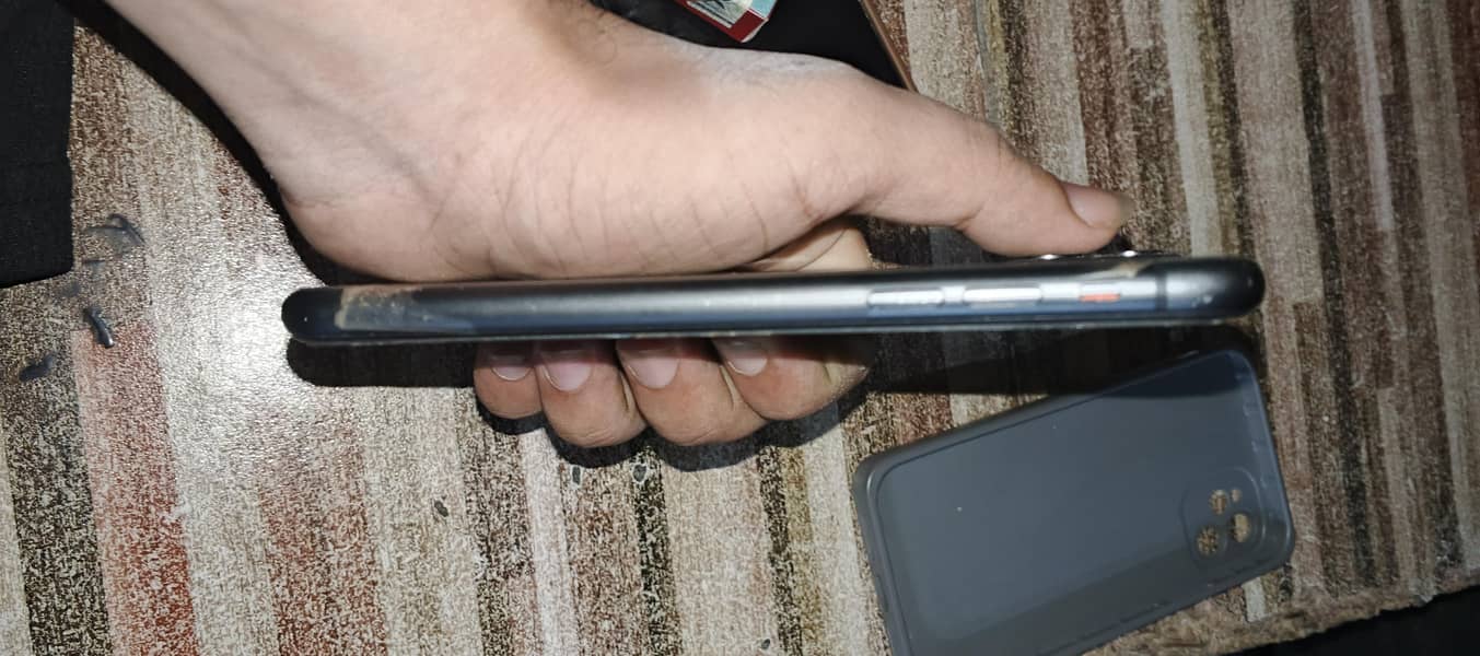 Apple iPhone 11 1
