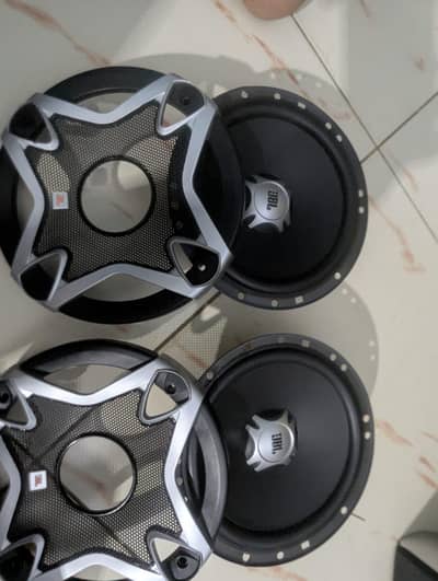 JBL GT5-650C Speakers