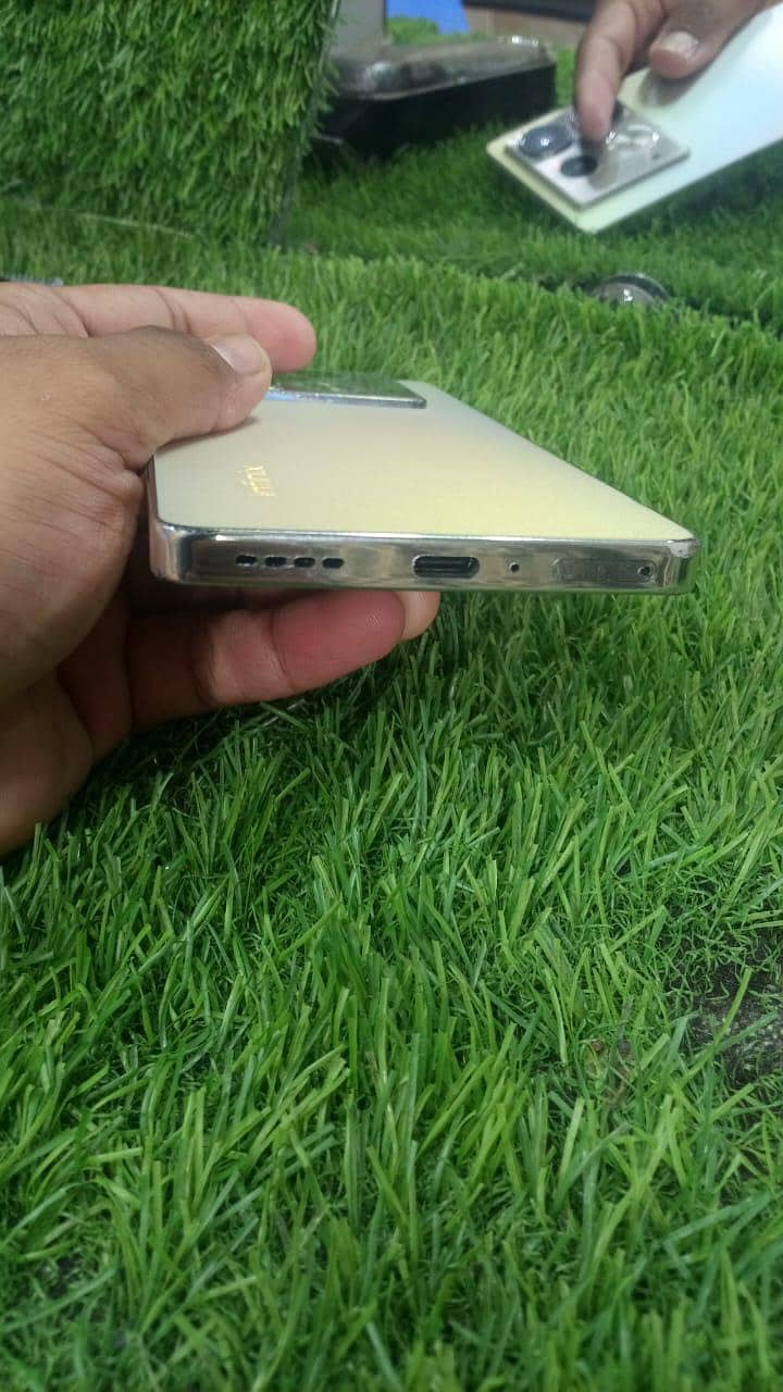 Infinix Note 40 8
