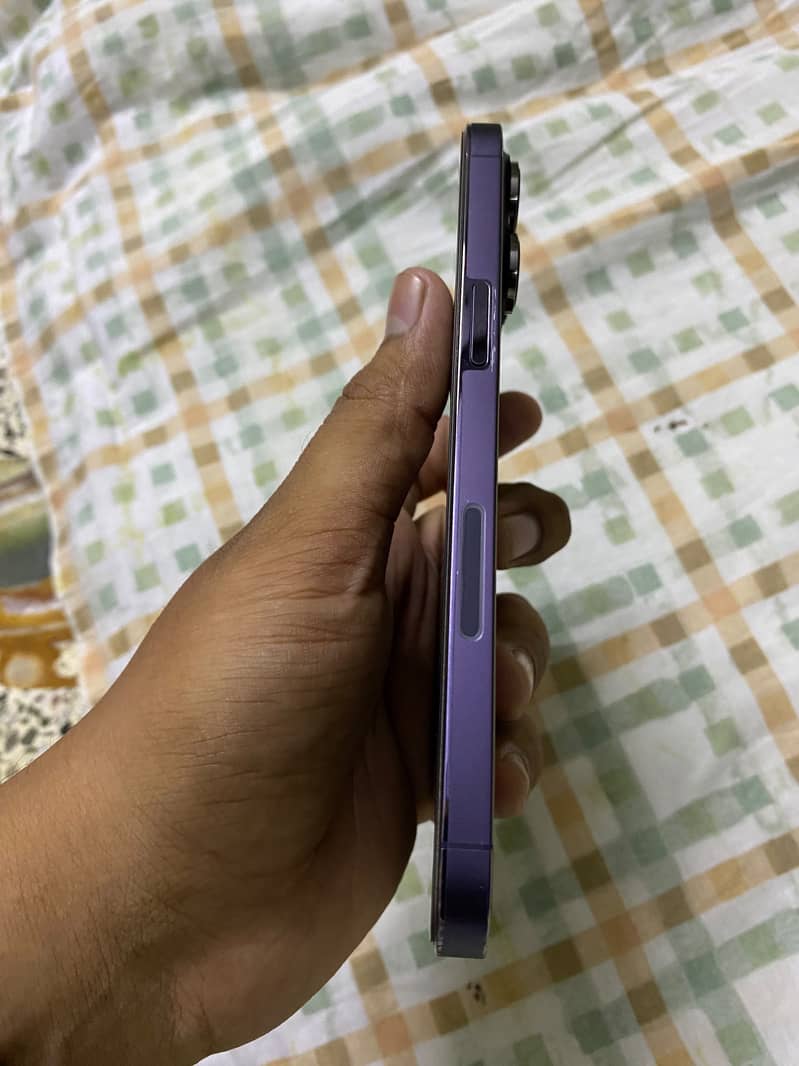 Apple iPhone 14 Pro Max 4
