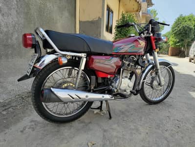 Honda CG 125 ( 2023 model )