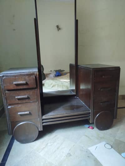 showcase in a very reasonable price