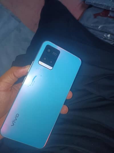 Phone A1 ha 10/10 condition ha phone ka glass chnge karwya tha bs