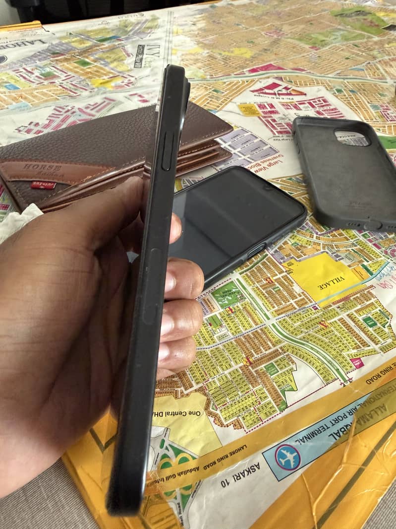 Apple iPhone 15 plus sim lock 128 1