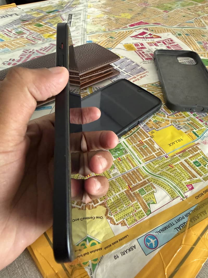Apple iPhone 15 plus sim lock 128 2