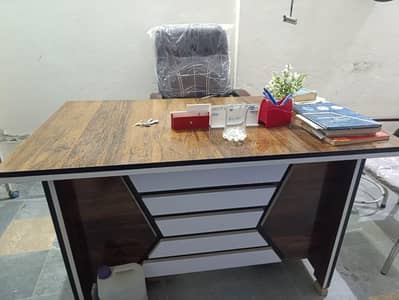 I am Selling a Office Table Chair & Stole
