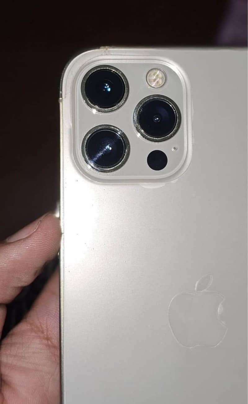 iPhone 12 Pro Max 6