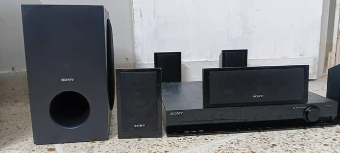 SONY DOLBY DIGITAL 5.1 HOME THEATER
