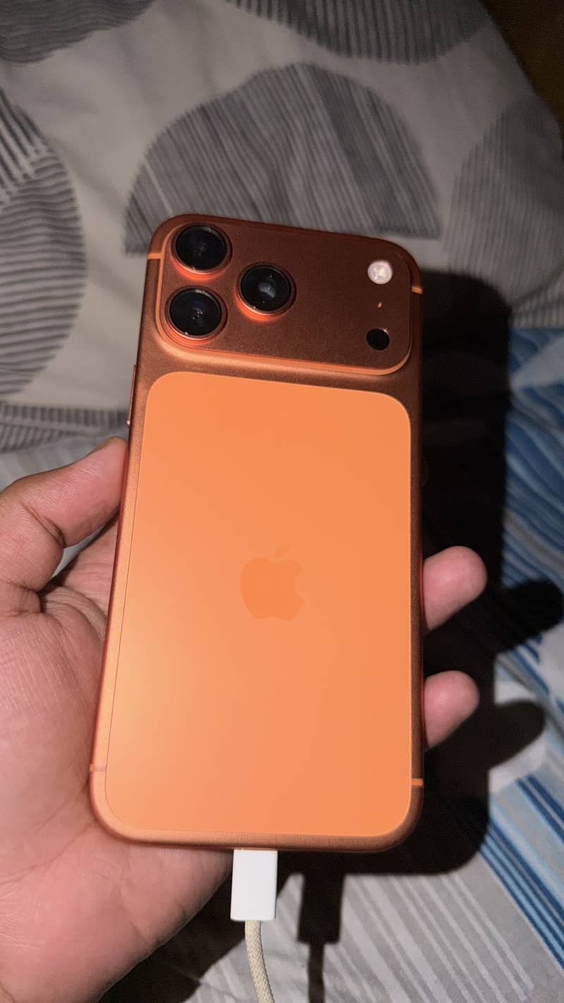 Apple iPhone 17 Pro Max 0