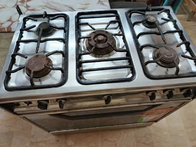 Sky Flame oven, all 5 stoves are in working condition