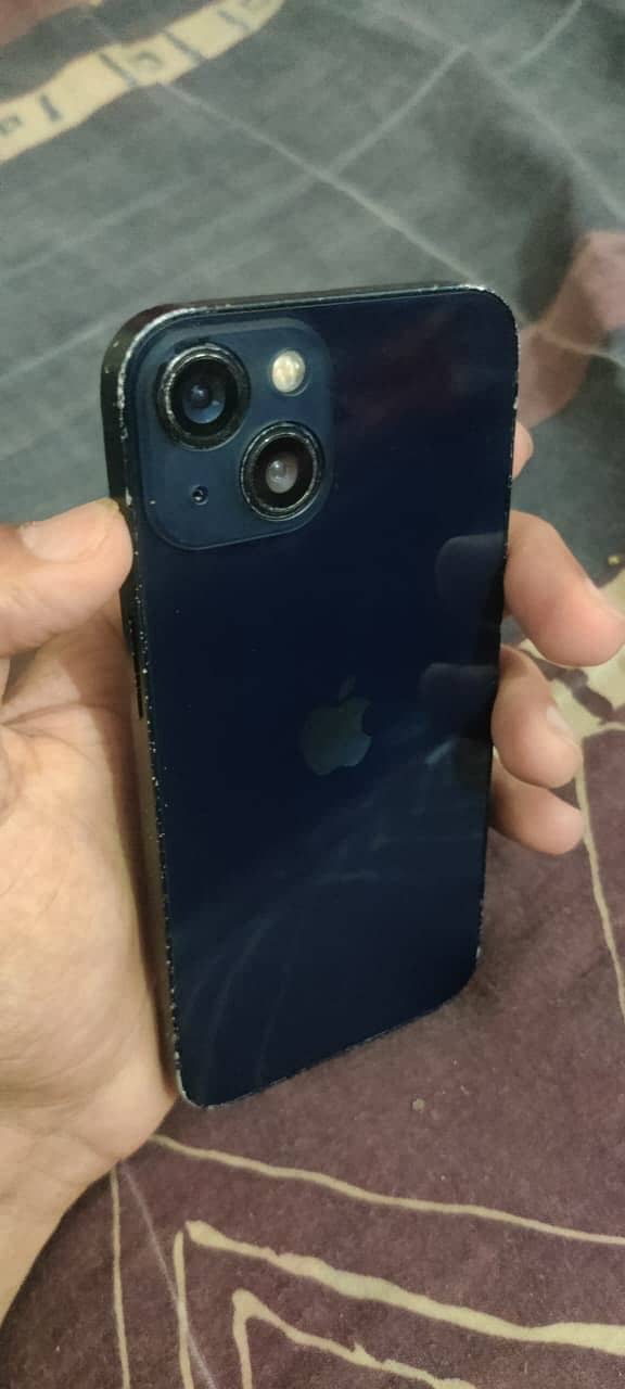 Apple iPhone 13 0