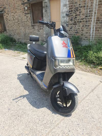 united scooty