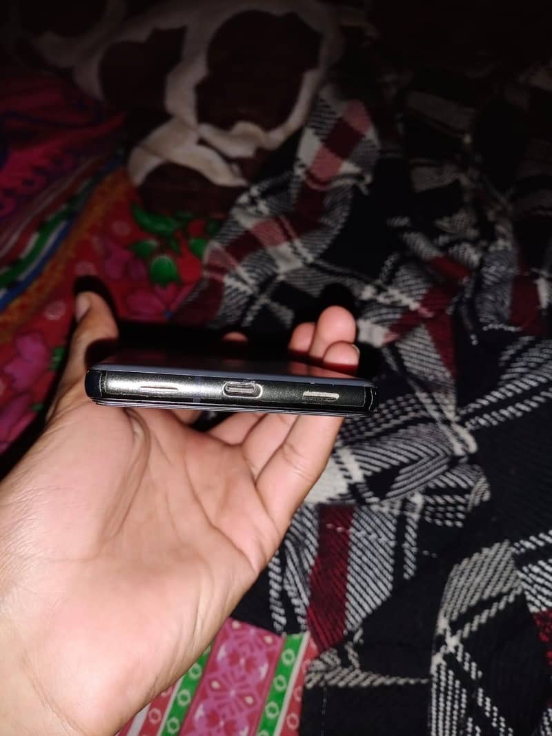 Google Pixel 6a 4