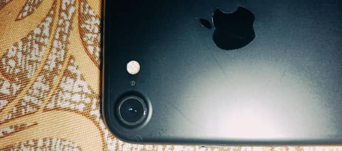 Apple iPhone 7