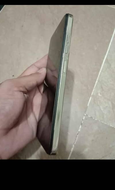 Infinix  spark 20 8+8 256 gb