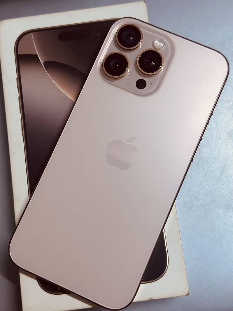 Apple iPhone 16 Pro Max 0