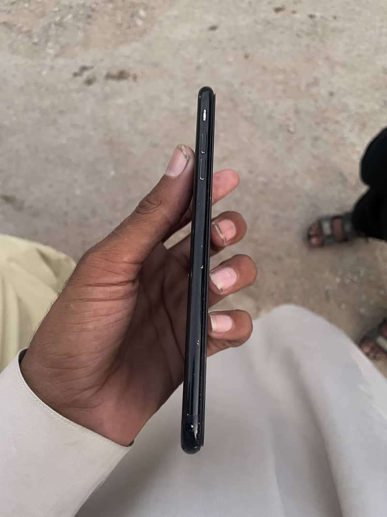 Apple iPhone 7 Plus 2