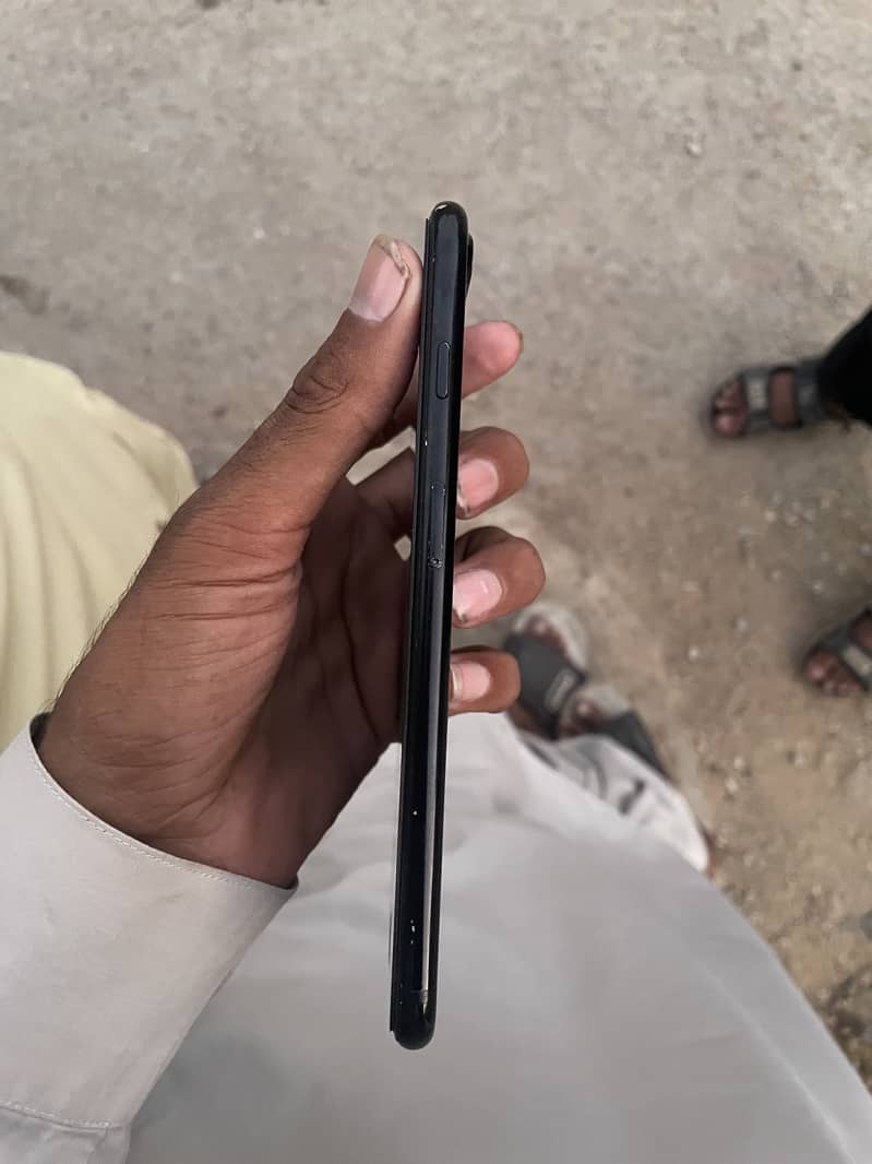 Apple iPhone 7 Plus 3