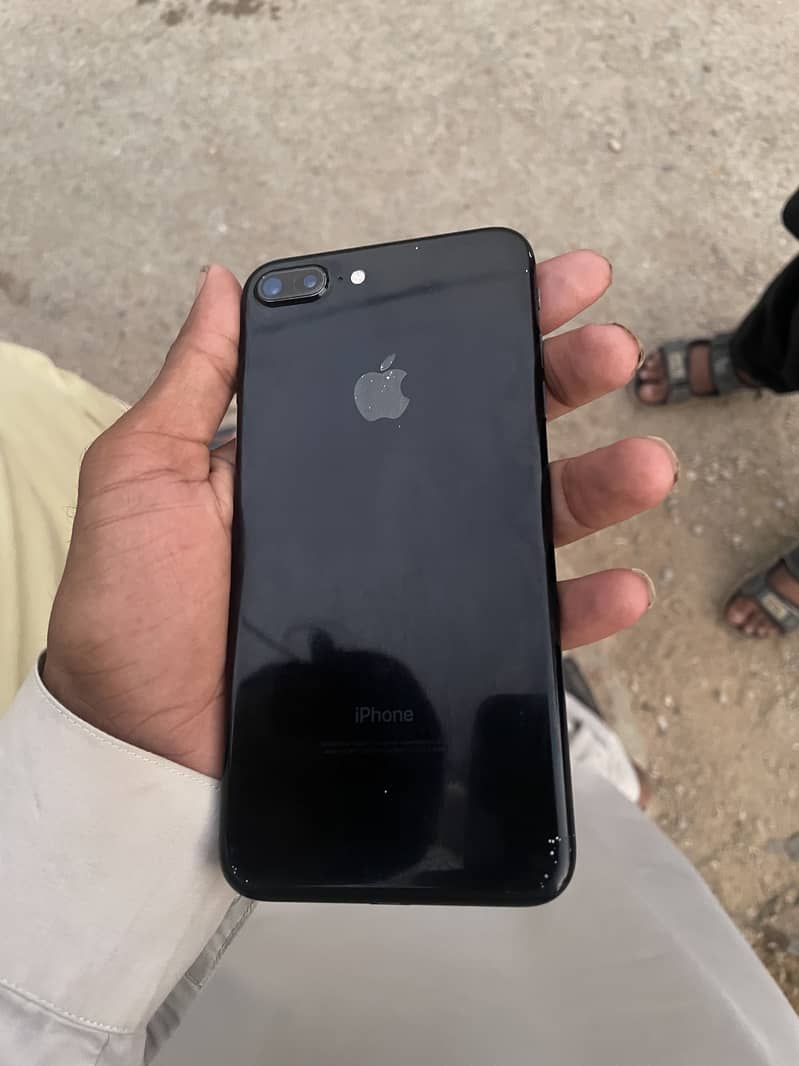 Apple iPhone 7 Plus 4