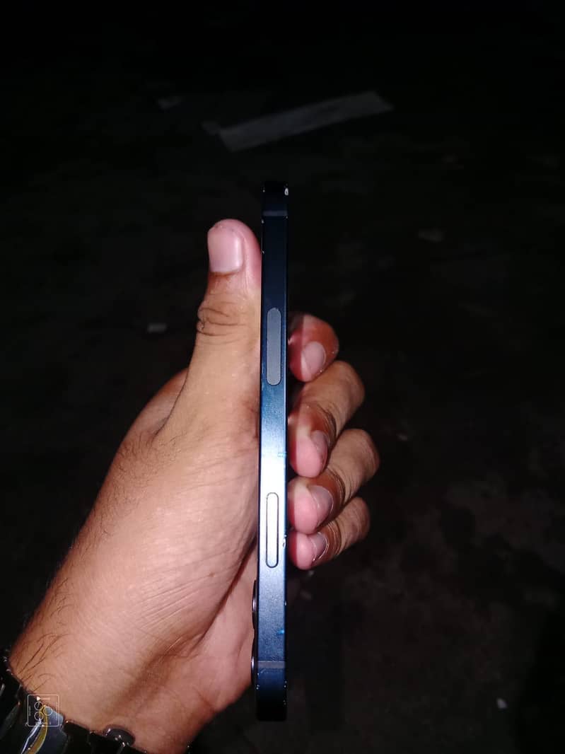 Apple iPhone 12 Pro 4